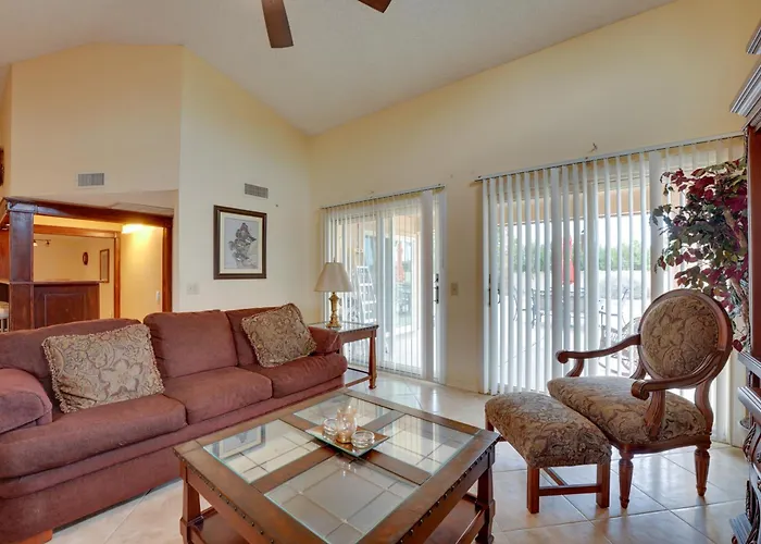 < 1 Mi To Courses! Quiet Golfer's Gem In Sun Lakes